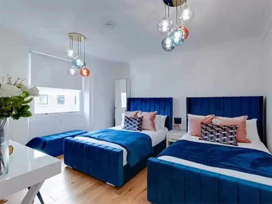 80 Rodney Street - Blue Twin Double Room