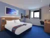 Travelodge - Bedroom 1