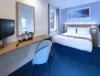 Travelodge - Bedroom 6