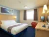 Travelodge - Bedroom 7