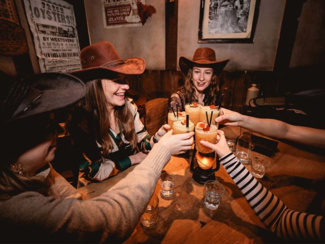 Moonshine Saloon