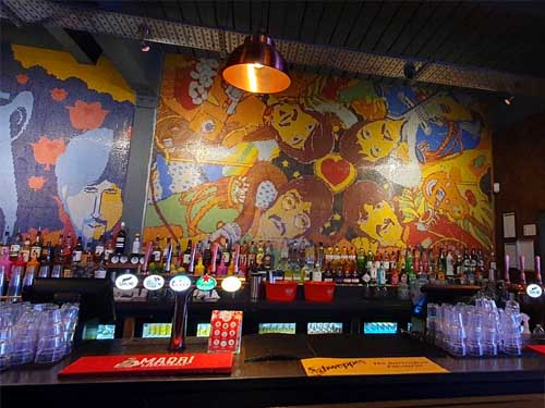 SGT Peppers Liverpool – Beatles-themed live music bar near Penny Lane