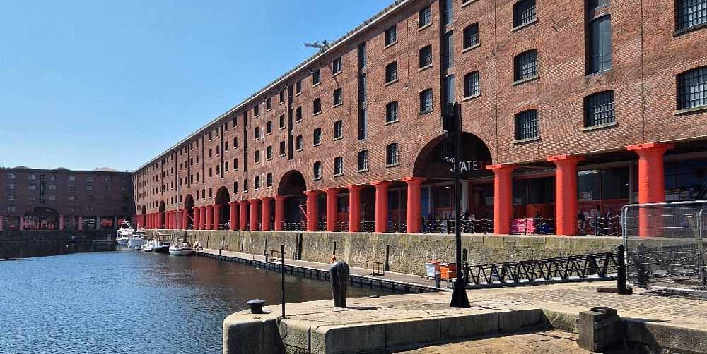 Liverpool’s Albert Docks at night – Classy riverside bars for chilled hen party vibes