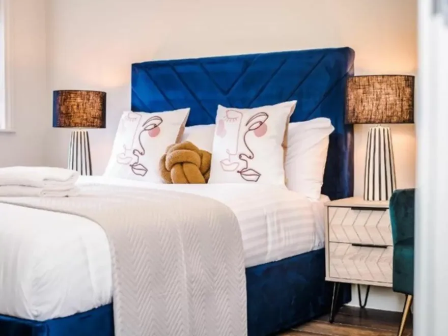 Rodney St Townhouse - Blue Bedroom